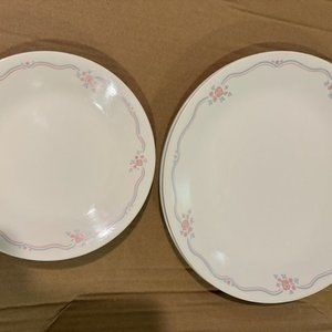 BEIGE CORELLE 10-1/4" DINNER PLATES (4) AND 5 DESERT  6-3/4 PLATES (5)